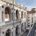 Suite Palladiana, La Migliore Vista Di Vicenza